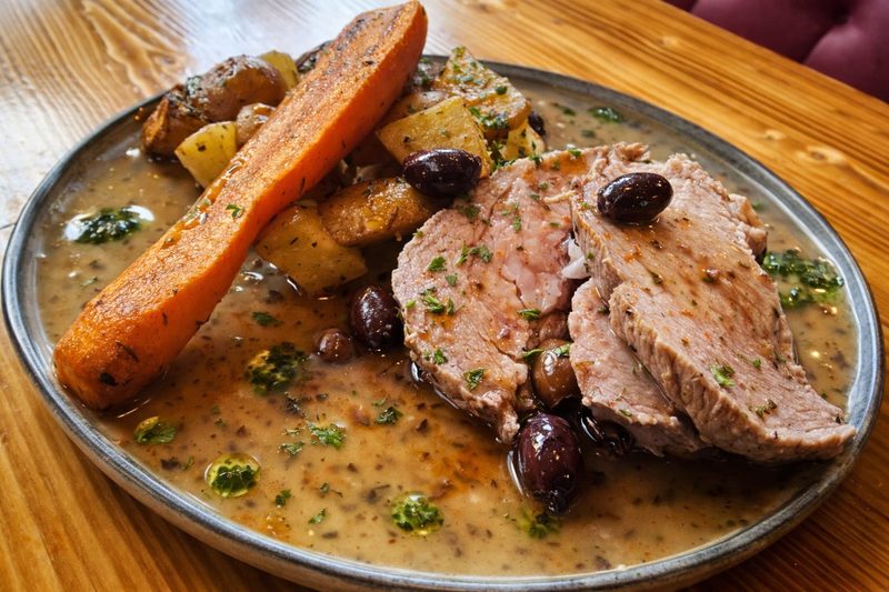 Rôti de veau, olives de Kalamata – Le Relais d'Uriage
